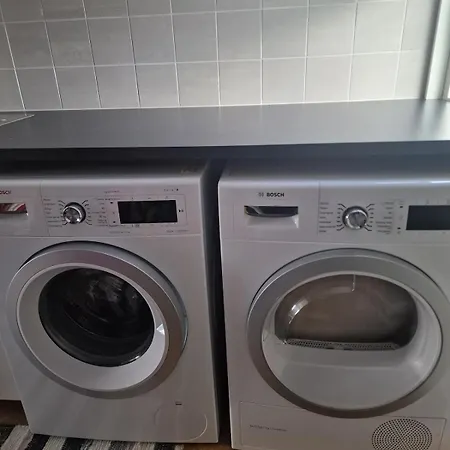 Mysigt Radhus I Fiskebaeck Villa