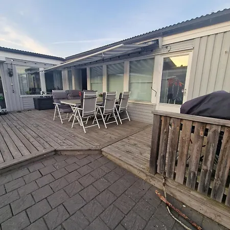 Mysigt Radhus I Fiskebaeck *