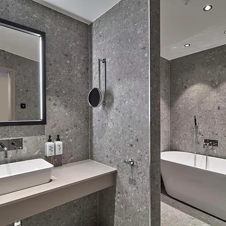 Scandic Crown Hotel 4*
