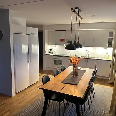 Feels Like Apartamento *