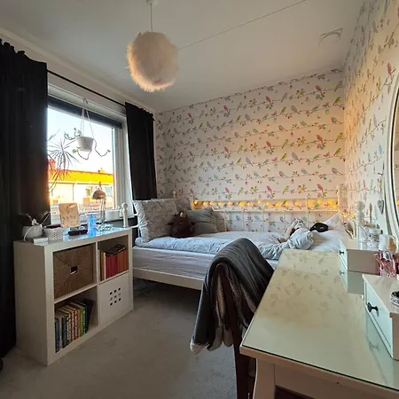 Villa The Yellow Townhouse *