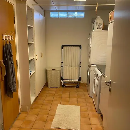 Apartamento Mysig Laegenhet Med Villakaensla