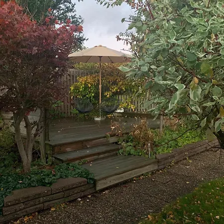 Mysig Laegenhet Med Villakaensla Apartamento