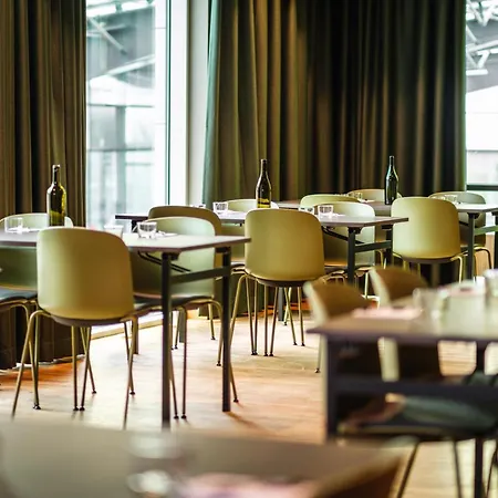 Hyatt Place Hotel 4*