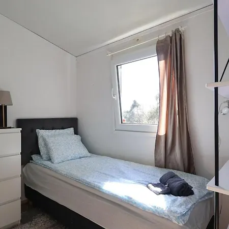 Premium Workers - 3 Beds - Wifi - Free Parking Gothenburg