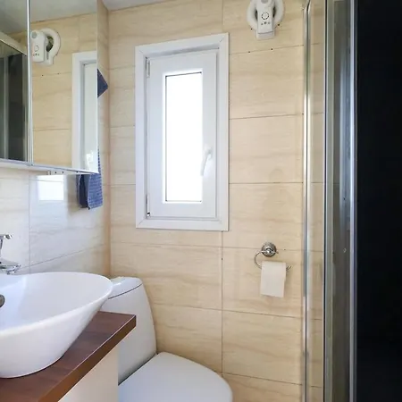 Premium Workers - 3 Beds - Wifi - Free Parking *
