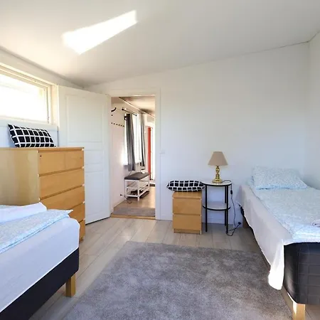 5 Beds - Premium - Free Parking - Wifi * Gothenburg