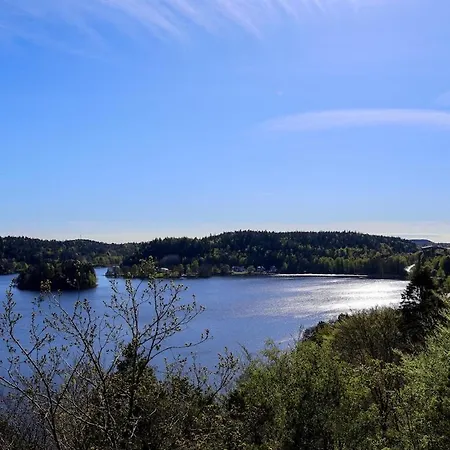 3 - 16 Beds - Views -