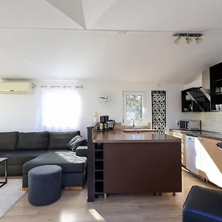 Villa 3 - 16 Beds - Views -
