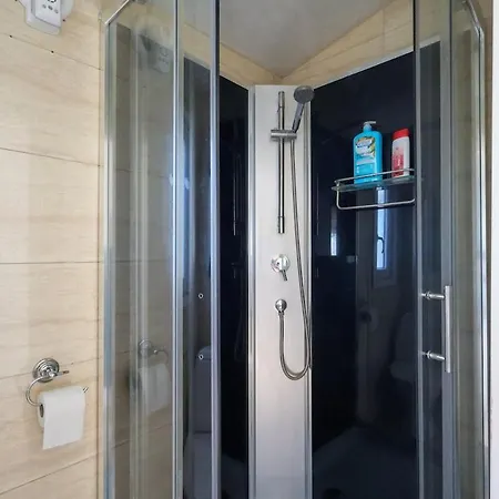 3 - 16 Beds - Views - Vila *