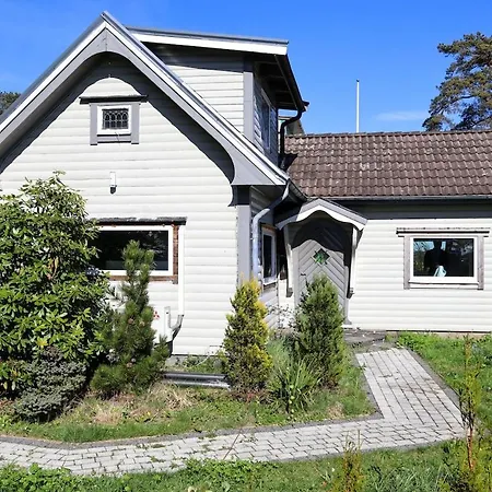 3 - 16 Beds - Views -