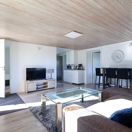 3 - 16 Beds - Views - Villa Gothenburg