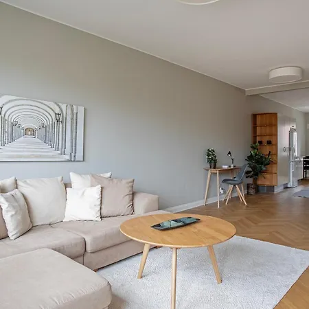 Hotel apartamentowy Live And Lagerbring