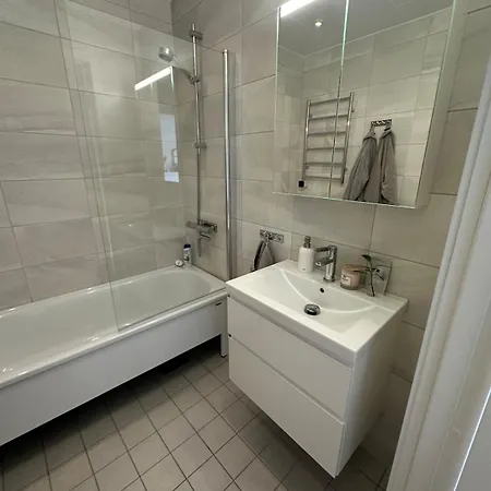 Family Friendly Newly Built Townhouse In Quiet Area Apartment