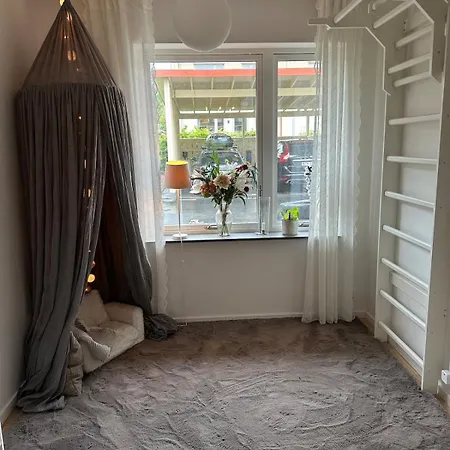 Family Friendly Newly Built Townhouse In Quiet Area