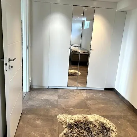 Ultra Lyx Laegenhet/ Nedrevaning * Göteborg