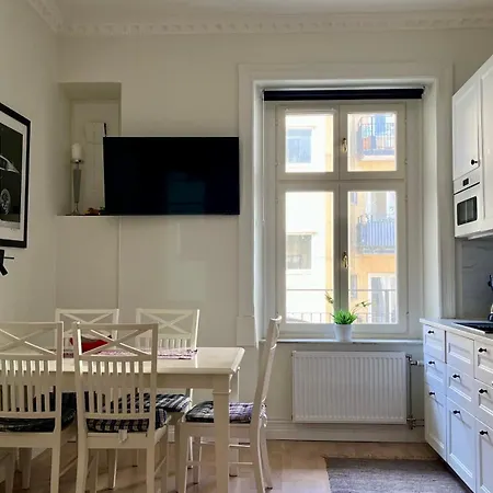 Apartment Laegenhet Med 6 Sovplatser I Centrala Goeteborg! *