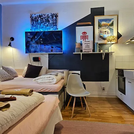 Bed & Breakfast Ow, By A&J - Animals Welcome - Family From 3 Years And Friends From 23 Years - Between Liseberg And The Avenue - Welcome To Us!