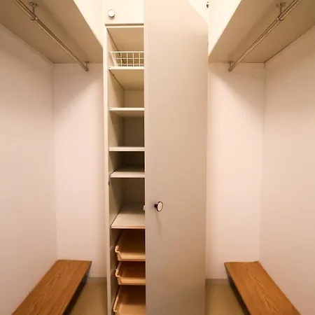 10 Beds, 5 Bedrooms Вилла