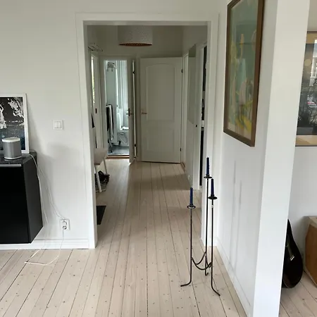 Lejlighed Spacious Three Bed In A Lovely Neighbourhood *