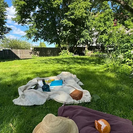 Haha Nordic Partille Spacious 1br Near Center With Garden & Parking Göteborg