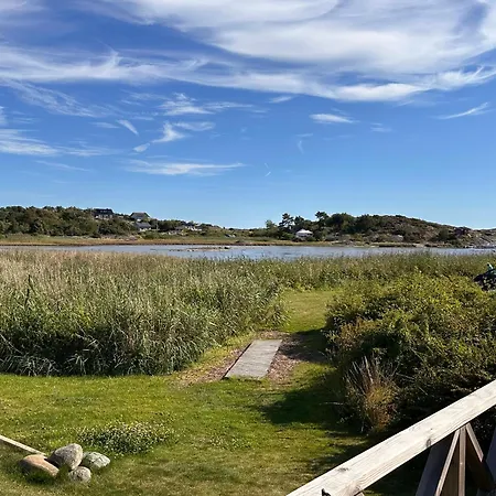 Holiday home Backstugan - Litet Hus Med Storslaget Laege *