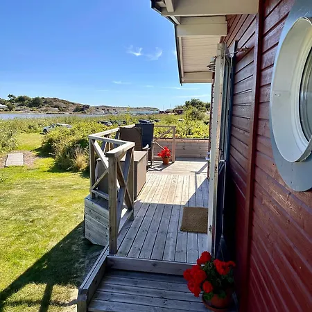 Backstugan - Litet Hus Med Storslaget Laege Gotemburgo