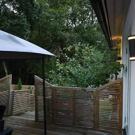 Between The Trees Villa *