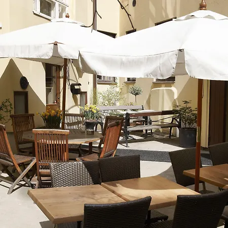 Royal Hotel