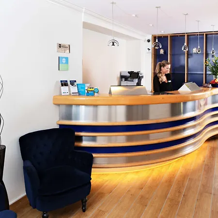 Отель Center - Sure By Western