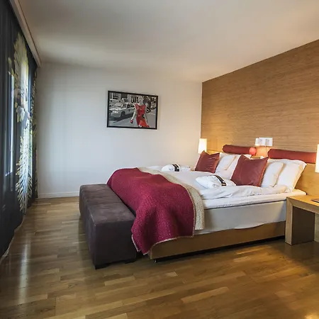 Hyatt Place Hotell 4*