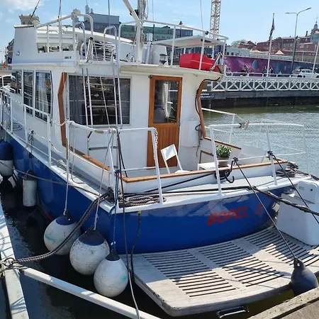 ספינת מלון Downtown Boat-apartment *
