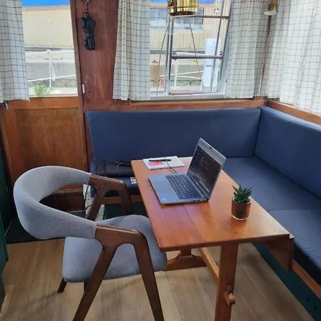 Downtown Boat-apartment ספינת מלון גטבורג
