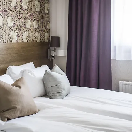 Arken & Art Garden מלון 4*