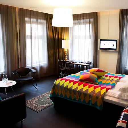 Flora Hotell 4*