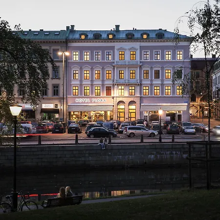 Flora Hotell 4*
