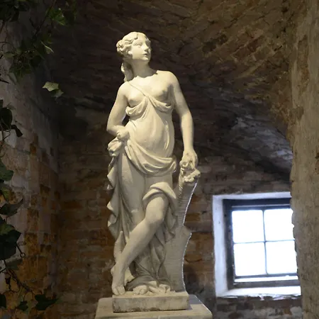 バニラ ホテル 3*