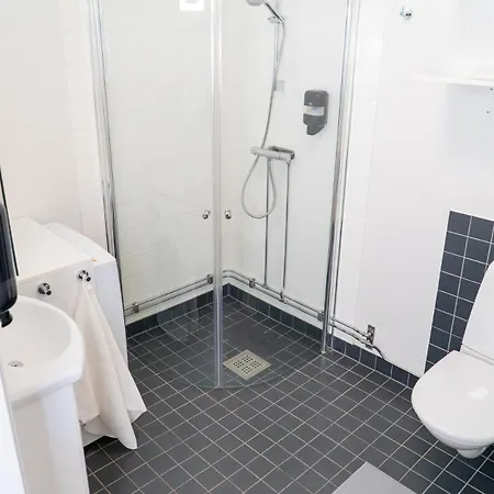 Earth-toned Studio, Near Haga & Jaerntorget Apartment