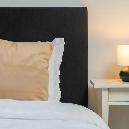 Earth-toned Studio, Near Haga & Jaerntorget Göteborg