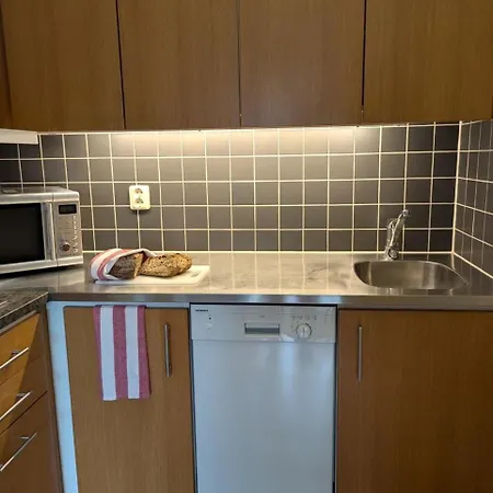 Forenom A-r Lorents Gata - Majorna *