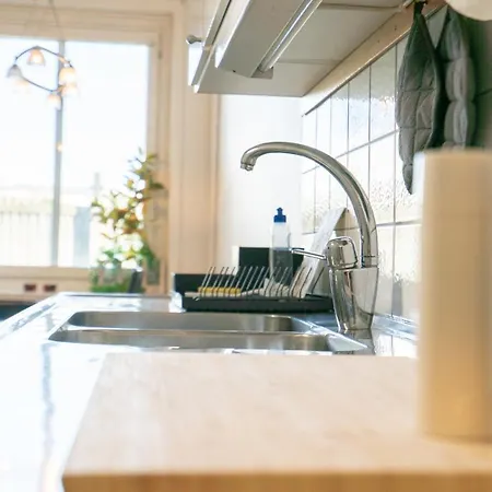 Chic 1br Center Sleeps 4 Brämaregården Lägenhet