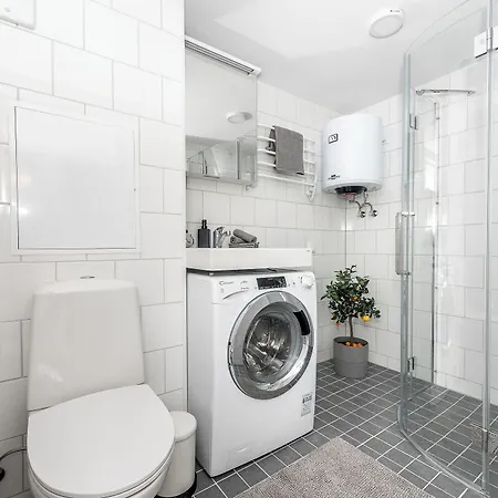 Waterfront Отель 4*