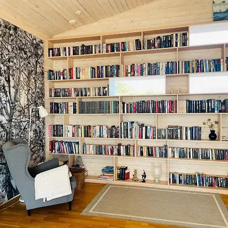 펜션 Seaside House In Sandvik With Pool *