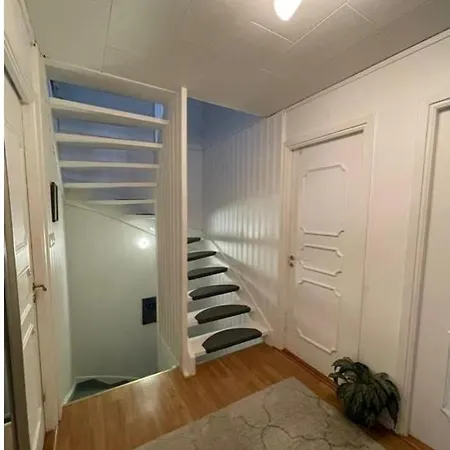 Cozy For Big Travel Group Close To Volvo Villa Gotemburgo