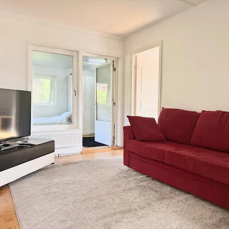 Perfect Workers - 11 Beds - 7 Bedroom - 2 Baths - Volvo Vakantiehuis *