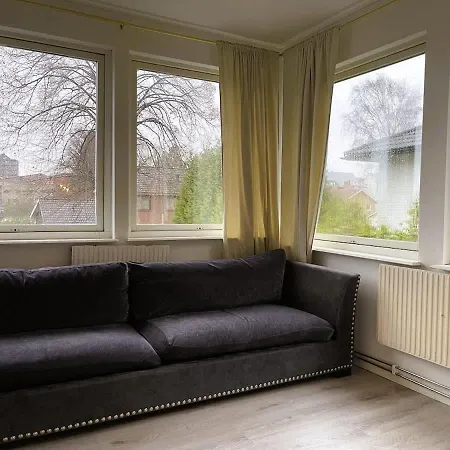 Workers - 4br - 8 Beds - Tv In Every - Parking Vakantiehuis *