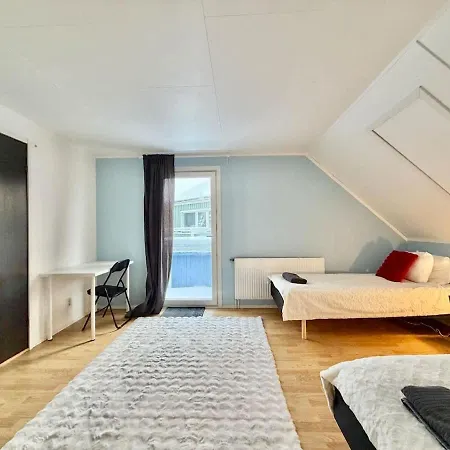 Workers Premium - 5 Bedroom - 10 Beds - Parking