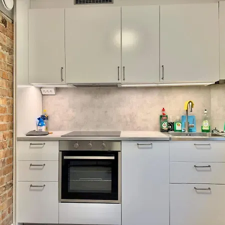 Workers - 3 Bedroom - 7 Beds - Tv In Each - Parking Apartman Göteborg