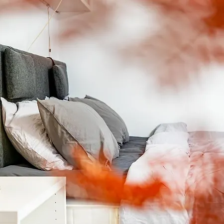 Convenient Duplex In With Privacy & Comfort 아파트 *