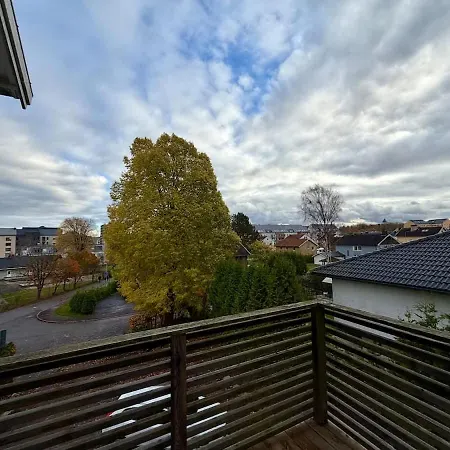 Workers - 3 Bedroom - 7 Beds - Tv In Each - Parking Apartman *
